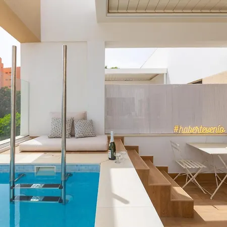 Terraza Del Mar: Apartamento Con Terraza Y Piscina Apartment *